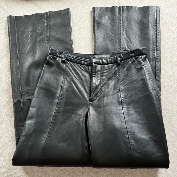 Vintage Y2K Banana Republic 100% Black Leather Flare Pants. Women's Size: 2. - Picture 2 of 14